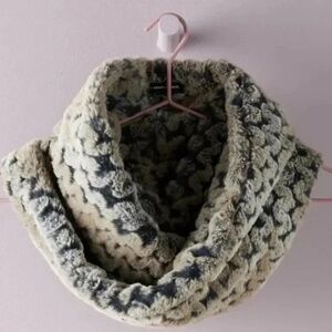NWT Anthropologie Grey  Remi Faux Fur Infinity Scarf